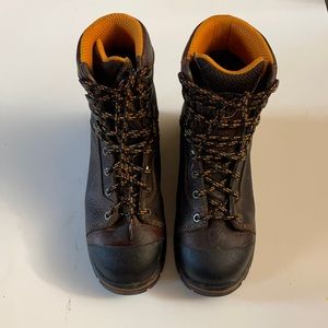 Sturdy Timberland work/hiking steel toe boots